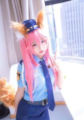 灰色迷宫